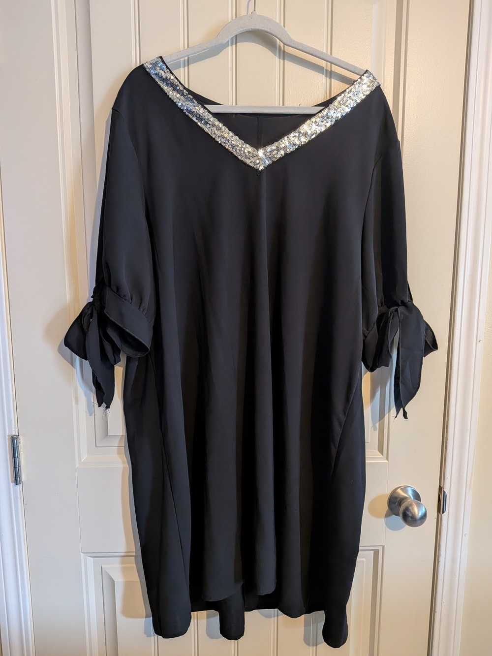 4/$45 - Black V-Neck Sequin Trim Shift Tunic